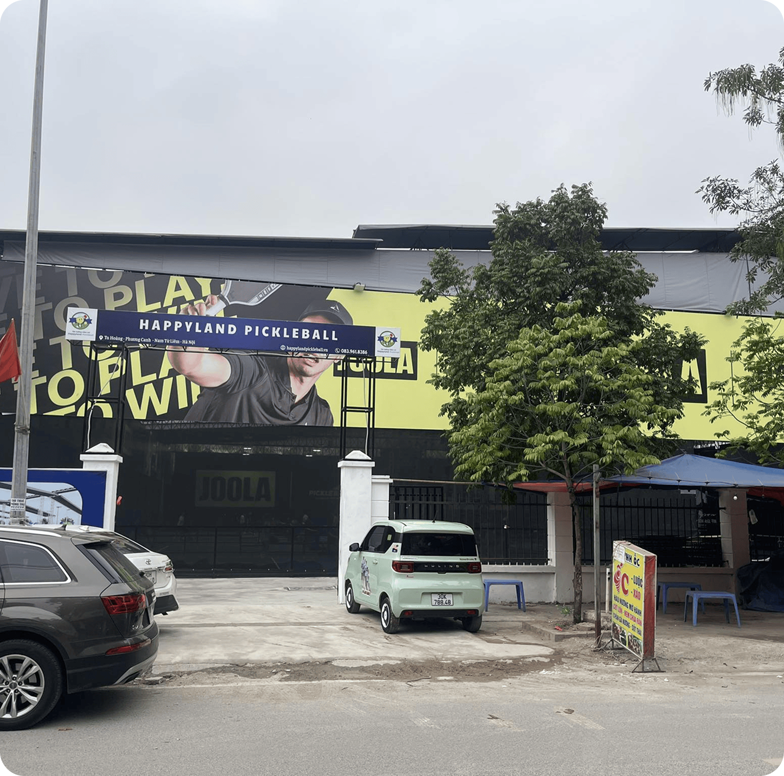 Chỗ gửi xe rộng rãi
